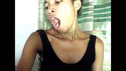 rosie6601 online show from April 2, 7:22 pm