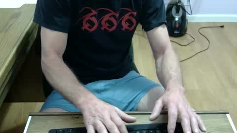 Snapshot of ross96180 chatting on February 23, 9:00 am ross96180 online show from February 23, 9:00 am