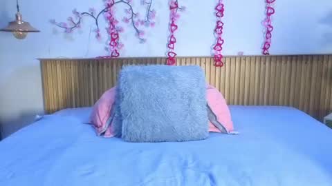 MY NAME IS  ROSSE  online show from April 15, 7:10 pm