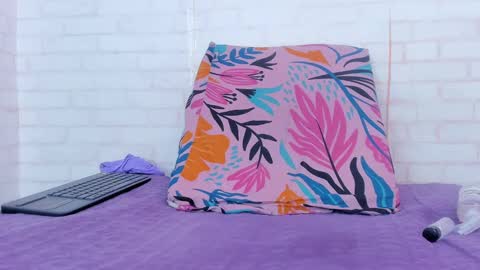 rosse_thompson11 online show from December 30, 10:45 pm