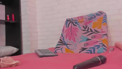 rosse_thompson11 online show from January 20, 11:43 pm