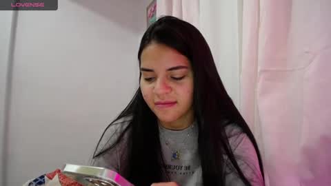 Snapshot of rossebunny25 chatting on September 30, 2:00 pm Rosse online show from September 30, 2:00 pm