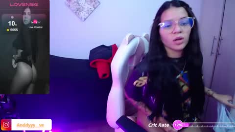 Snapshot of rossebunny25 chatting on November 1, 2:35 am Rosse online show from November 1, 2:35 am