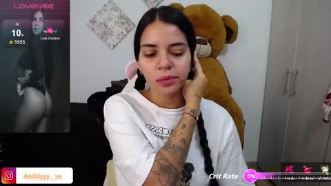 Snapshot of rossebunny25 chatting on November 17, 2:01 pm Rosse online show from November 17, 2:01 pm