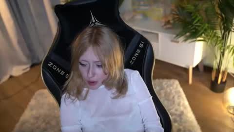 rosy_petal online show from September 16, 2:12 am