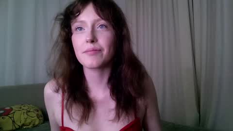 rosy_petal online show from May 17, 7:10 pm