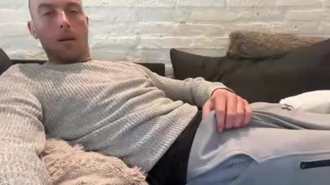 rotteei1 online show from April 11, 10:08 am