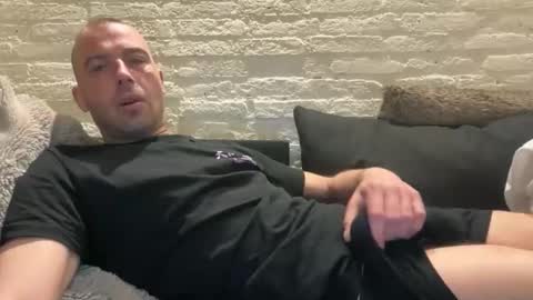 rotteei1 online show from April 12, 4:06 am