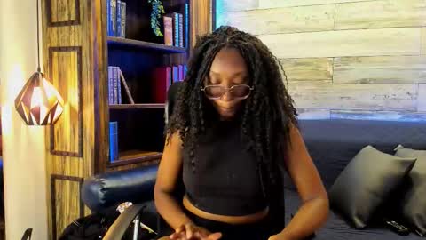 rouselux online show from February 23, 8:06 pm