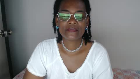 luxa online show from January 29, 12:45 pm