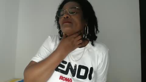 luxa online show from September 11, 9:37 pm