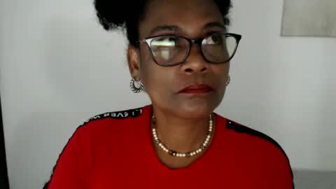 luxa online show from May 26, 1:51 pm