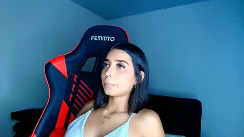 rousse_violet online show from May 16, 12:51 am