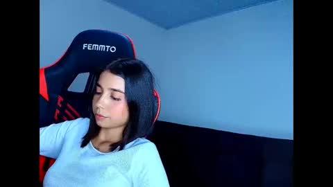 rousse_violet online show from May 21, 12:39 am