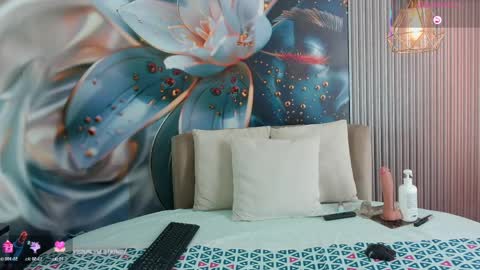 rouxinferno_cr online show from April 8, 3:17 am