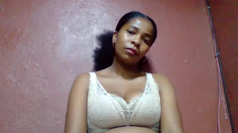 rovaelyah online show from October 19, 3:18 am