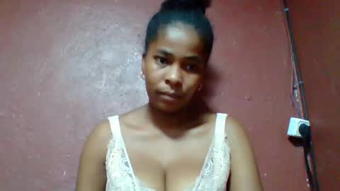 rovaelyah online show from February 5, 2:43 pm