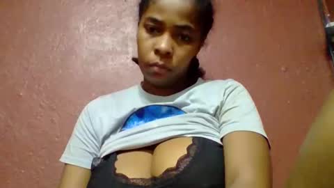 rovaelyah online show from June 4, 2:50 am