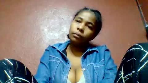 rovaelyah online show from June 11, 3:15 am