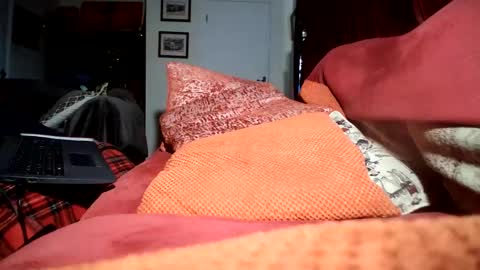 rowa987161 online show from April 4, 11:40 am