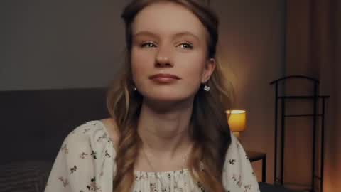 Stella online show from February 10, 1:01 pm