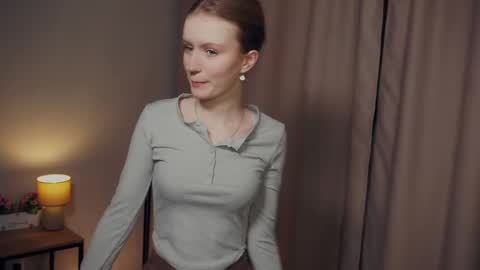 Stella online show from February 10, 7:07 pm