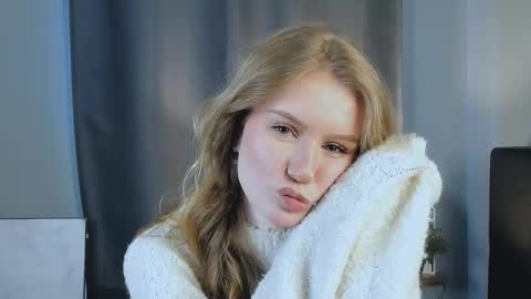 Stella online show from February 17, 1:53 pm