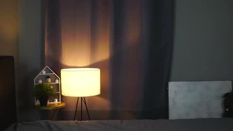 Stella online show from February 17, 4:59 pm