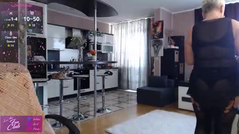 Roxana online show from March 28, 1:33 pm