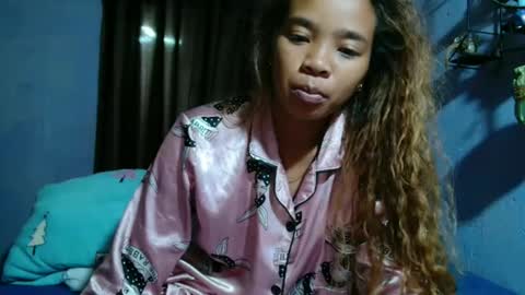 roxanne_98 online show from April 3, 1:58 am