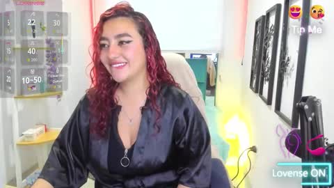 Snapshot of roxanne_morelli chatting on November 18, 11:58 am roxanne online show from November 18, 11:58 am