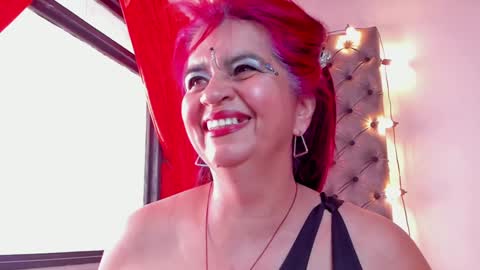 Snapshot of roxettemature chatting on January 19, 12:50 pm RoxetteMature online show from January 19, 12:50 pm