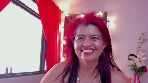 Snapshot of roxettemature chatting on January 21, 5:51 pm RoxetteMature online show from January 21, 5:51 pm