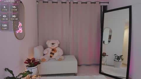  R O X I E  online show from November 29, 1:30 am