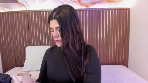 Roxie  online show from December 21, 2:02 pm