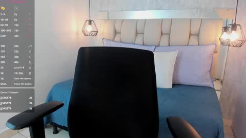 Roxie  online show from December 19, 11:03 pm