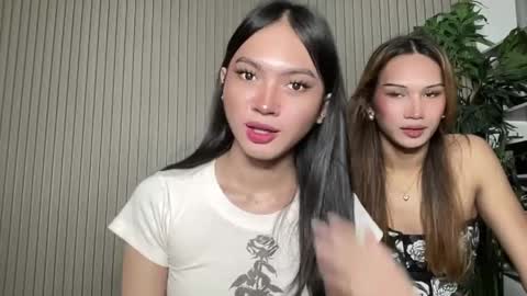 Snapshot of roxie_walton69x chatting on April 23, 6:32 pm Roxie online show from April 23, 6:32 pm