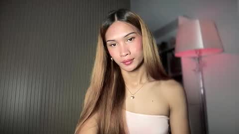Snapshot of roxie_walton69x chatting on May 10, 8:25 pm Roxie online show from May 10, 8:25 pm