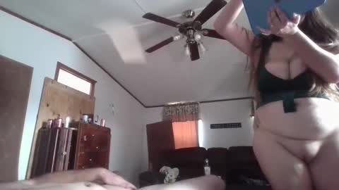 Snapshot of roxiebcali chatting on September 17, 7:48 pm Roxybcali online show from September 17, 7:48 pm