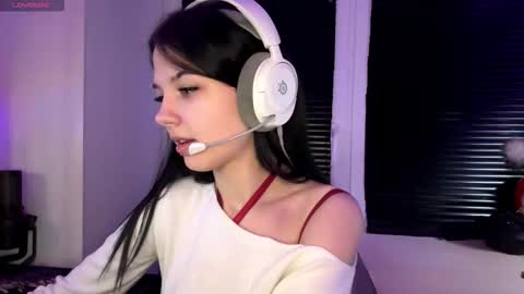 Hana online show from November 27, 3:14 pm