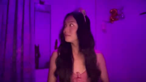 Snapshot of roxieroxieroxie chatting on February 22, 1:42 pm Roxy online show from February 22, 1:42 pm