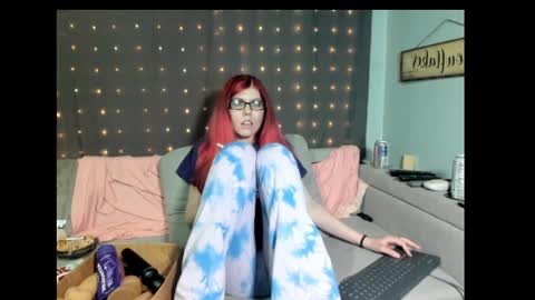 roxihazeleyes online show from February 17, 9:24 am