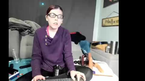 roxihazeleyes online show from September 9, 12:37 pm