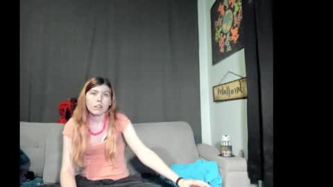 roxihazeleyes online show from October 24, 7:05 am