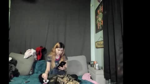 roxihazeleyes online show from November 18, 10:47 pm