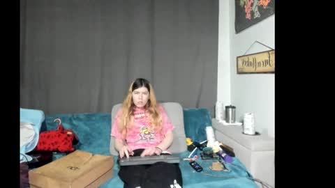 roxihazeleyes online show from January 9, 1:36 pm