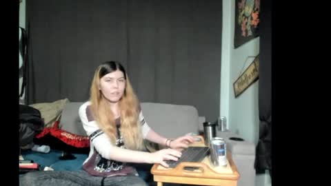 roxihazeleyes online show from February 28, 6:58 am