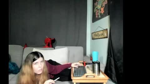 Snapshot of roxihazeleyes chatting on May 29, 7:28 am roxihazeleyes online show from May 29, 7:28 am