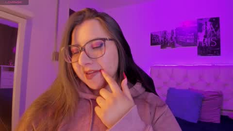 Roxanne Bail online show from January 15, 3:55 am