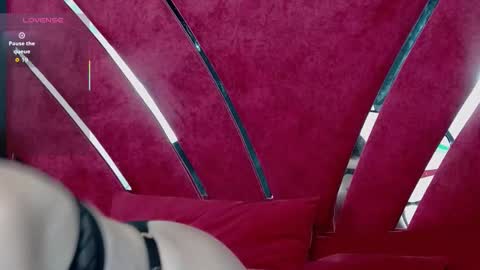 Snapshot of roxxy_rouge chatting on September 18, 3:58 pm Roxy online show from September 18, 3:58 pm
